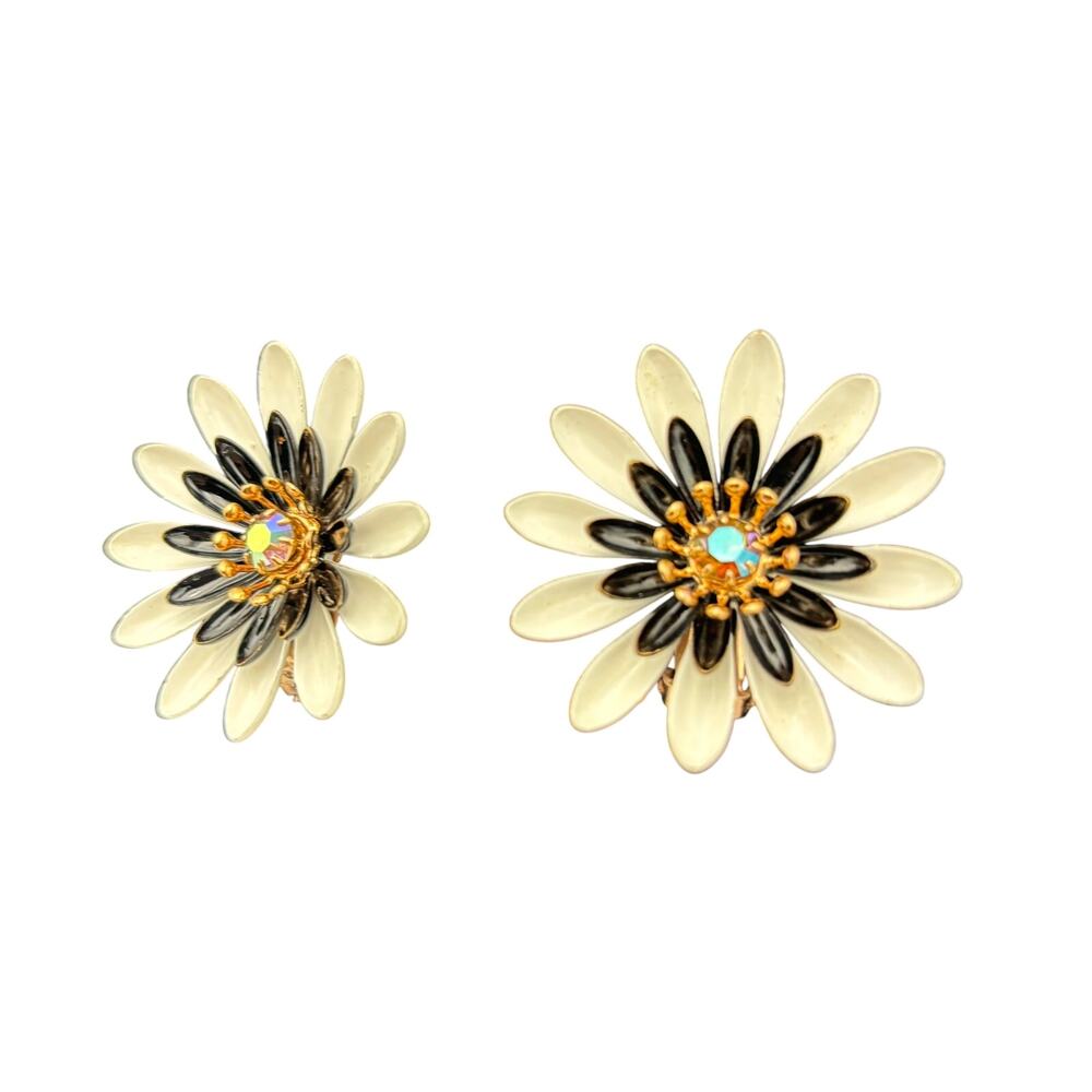 VTG 1960s White Black Enamel Daisy Flower Clip On Earrings Mod Aurora Borealis